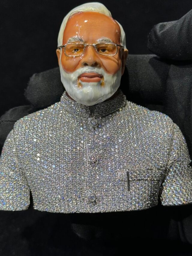 Indian Diaspora Members Make PM Modi’s Statue With Thousands Of Lab-Grown Diamonds