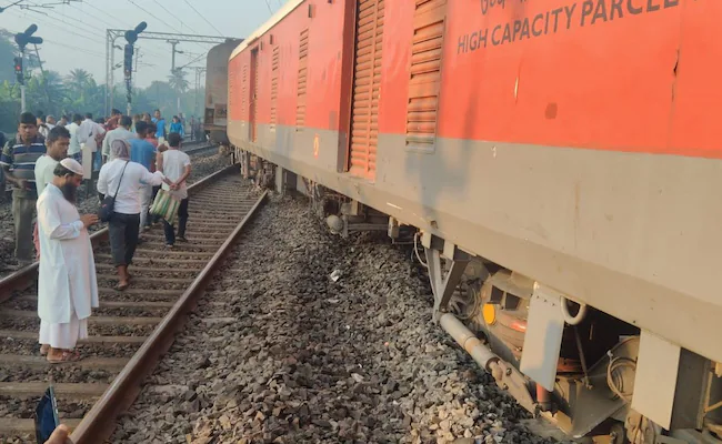 The weekly special train derailed in Nalpur, about 40 km from Kolkata.