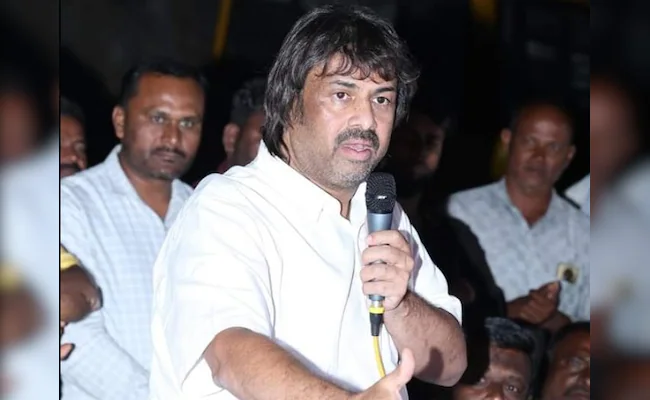 “Education Minister Can’t Speak Kannada” : Minister described the student’s remark as “stupid”